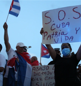 Miami: demonstracja wygnańców wspierająca protest na Kubie (11 lipca 2021 r.) Źródło: Wikimedia Commons