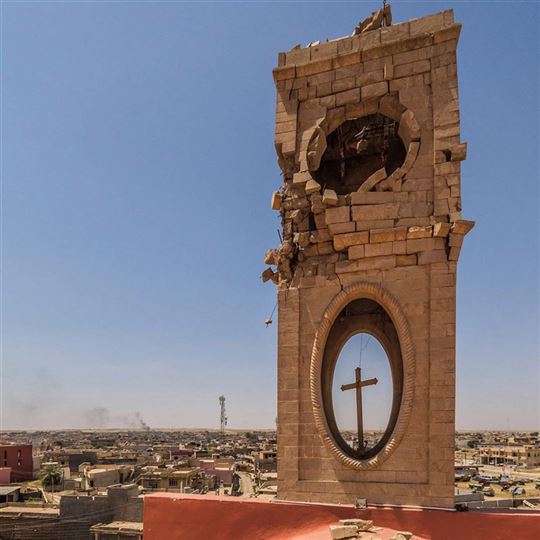 Na dachu katedry czaili się snajperzy Daesh
