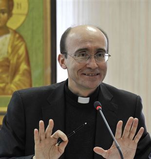 Ksiądz Javier Prades López