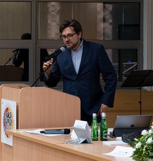 W czasie prezentacji książki Juliána Carróna we Wrocławiu