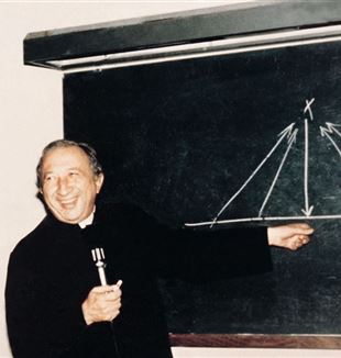 Ks. Luigi Giussani w 1973 r. w Riccione. 22 lutego mija 16 lat od jego śmierci