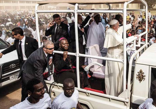 Papież Franciszek w Bangui, gdzie otworzył Jubileusz Miłosierdzia, w listopadzie 2015 r. © Gianluigi Guercia/AFP/Getty Images