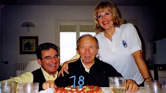  Jone Echarri ze swoim mężem Jesúsem Carrascosą podczas 78. urodzin ks. Giussaniego
