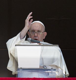 Papież Franciszek na Anioł Pański (©Ansa)