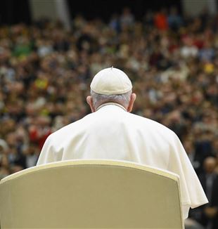 Papież Franciszek podczas audiencji generalnej 15 lutego (Vatican Media/Catholic Press Photo)