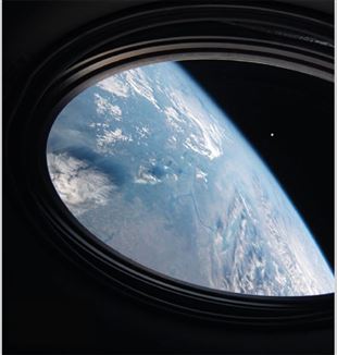 Ziemia na zdjęciu wykonanym przez członka załogi Ekspedycji 63, w dniu 2 sierpnia 2020 r.