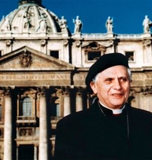 Joseph Ratzinger (16 kwietnia 1927-31 grudnia 2022), w 1996 r., kiedy był prefektem Kongregacji Nauki Wiary (Catholic Press Photo)