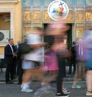 Punkt informacyjny przy via della Conciliazione dla pielgrzymów Jubileuszu roku 2025 (© Alessia Giuliani/Catholic Press Photo)