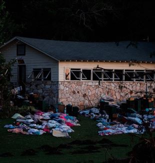 Obóz Camp Mystic o zachodzie słońca. Hunt, Teksas, wtorek, 8 lipca 2025 (©Ansa/Sam Owens/San Antonio Express-News via ZUMA Press Wire)