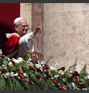 Papież Leon XIV w Wielkanoc w Bazylice św. Piotra (©Ansa)